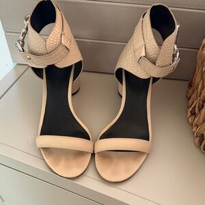 Elegant Beige Women's Sandals